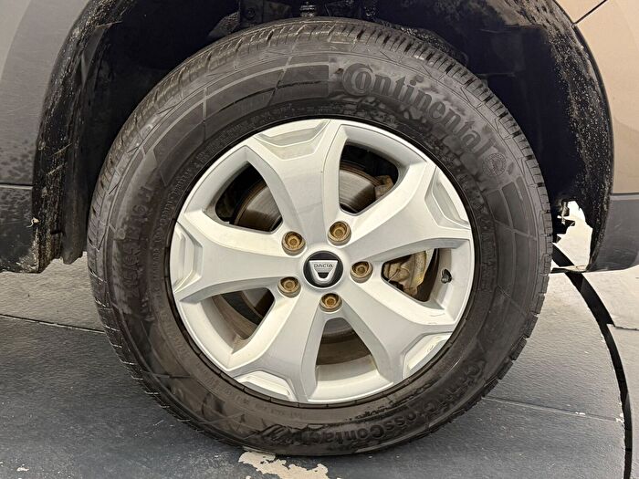 Dacia Duster 1.3 Tce 4x4 Prestige araç görseli 27