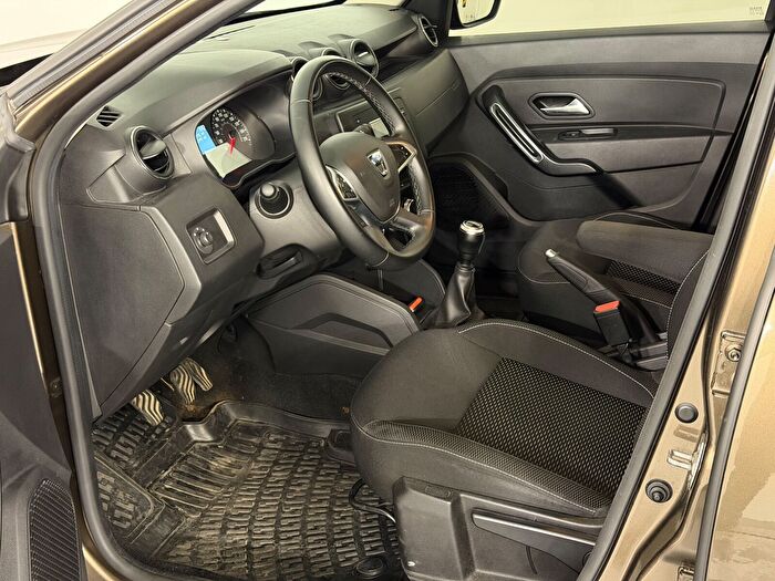 Dacia Duster 1.3 Tce 4x4 Prestige araç görseli 12