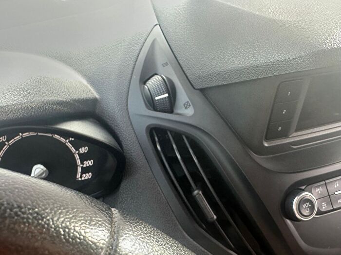 Ford Tourneo Courier 24