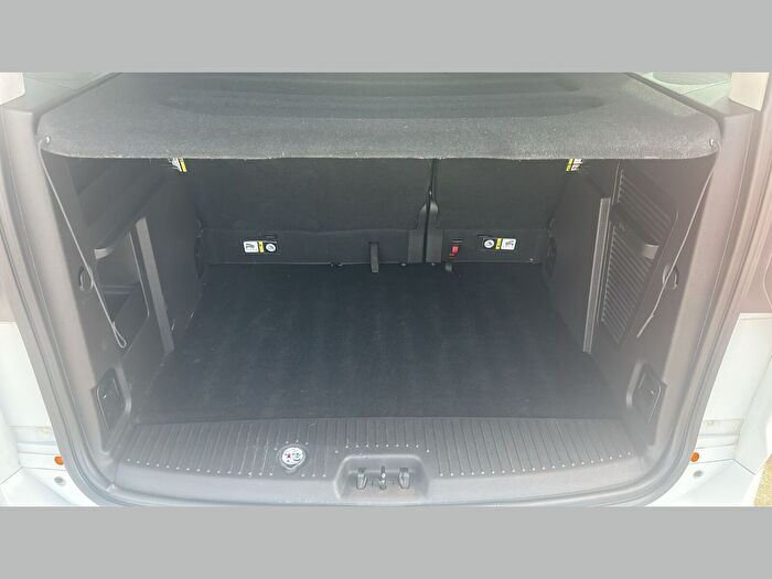 Ford Tourneo Courier 14