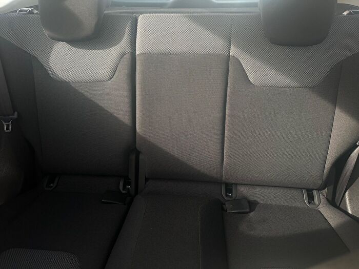 Ford Tourneo Courier 25