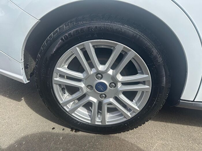 Ford Tourneo Courier 8