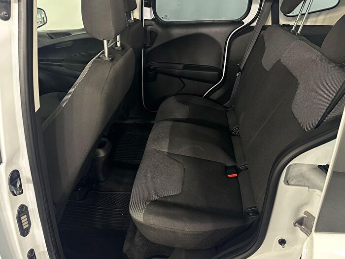 Ford Tourneo Courier 20