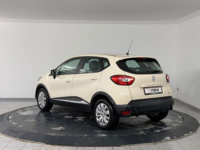 Renault Captur 1.5 DCI Start&Stop Touch araç görseli 5