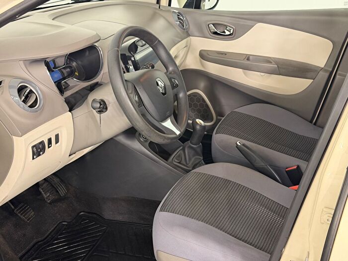 Renault Captur 1.5 DCI Start&Stop Touch araç görseli 11