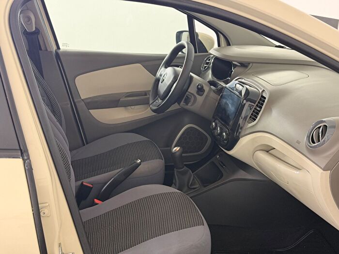 Renault Captur 1.5 DCI Start&Stop Touch araç görseli 12