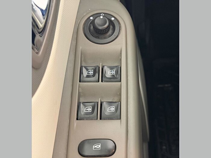 Renault Captur 1.5 DCI Start&Stop Touch araç görseli 23