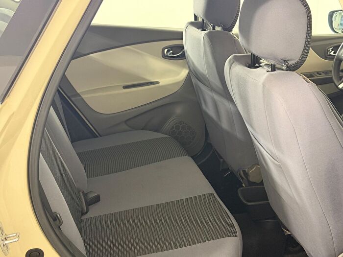 Renault Captur 1.5 DCI Start&Stop Touch araç görseli 13