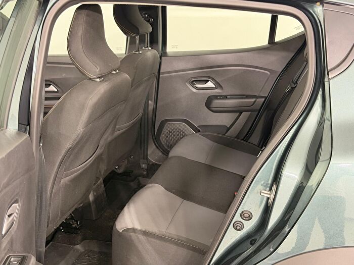 Dacia Sandero Stepway 1.0 TCE Extreme CVT araç görseli 14