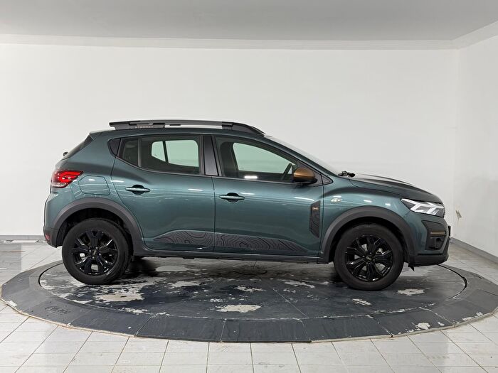Dacia Sandero Stepway 1.0 TCE Extreme CVT araç görseli 4