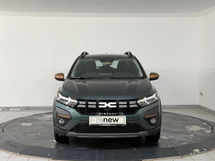 Dacia Sandero Stepway 1.0 TCE Extreme CVT araç görseli 2