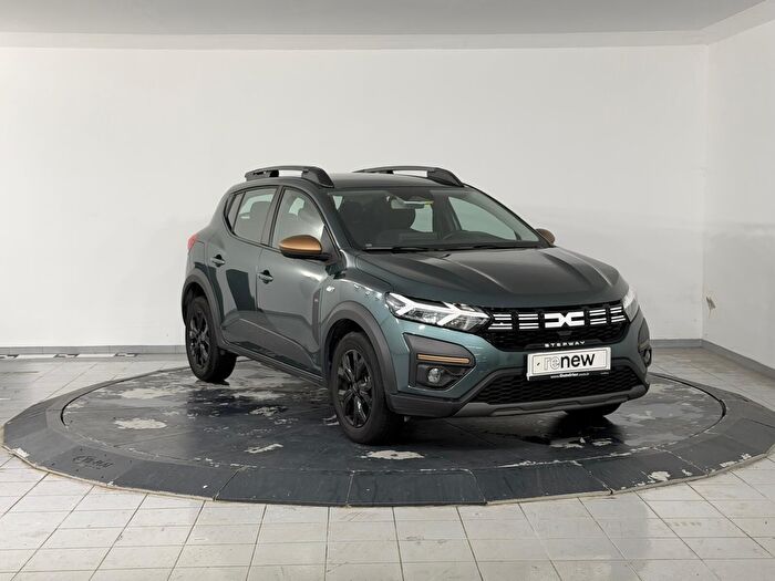 Dacia Sandero Stepway 1.0 TCE Extreme CVT araç görseli 3