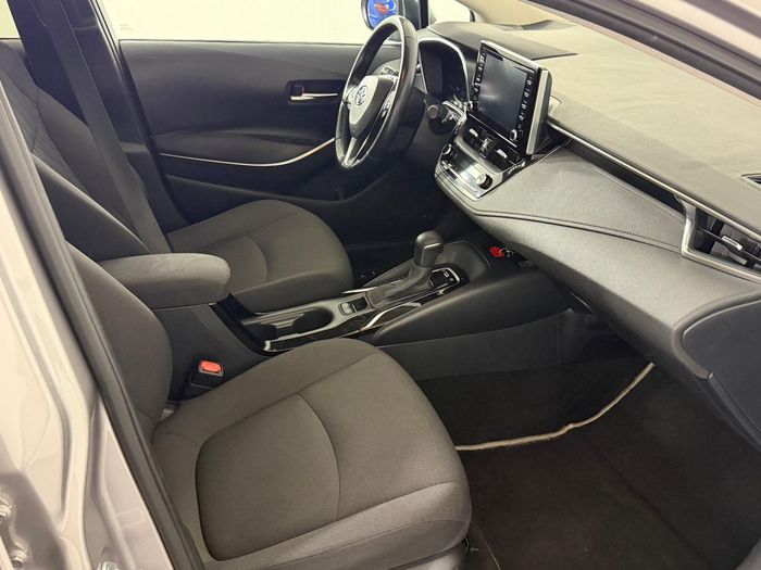 Toyota Corolla 1.8 Hybrid Flame X-Pack e-CVT araç görseli 14