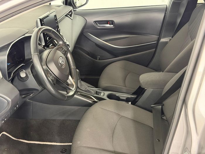 Toyota Corolla 1.8 Hybrid Flame X-Pack e-CVT araç görseli 13