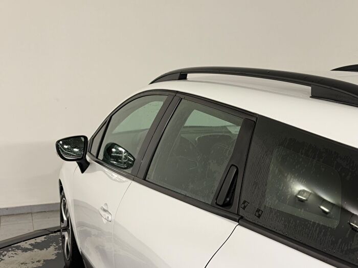 Renault Clio Sport Tourer 1.5 DCI Joy araç görseli 10