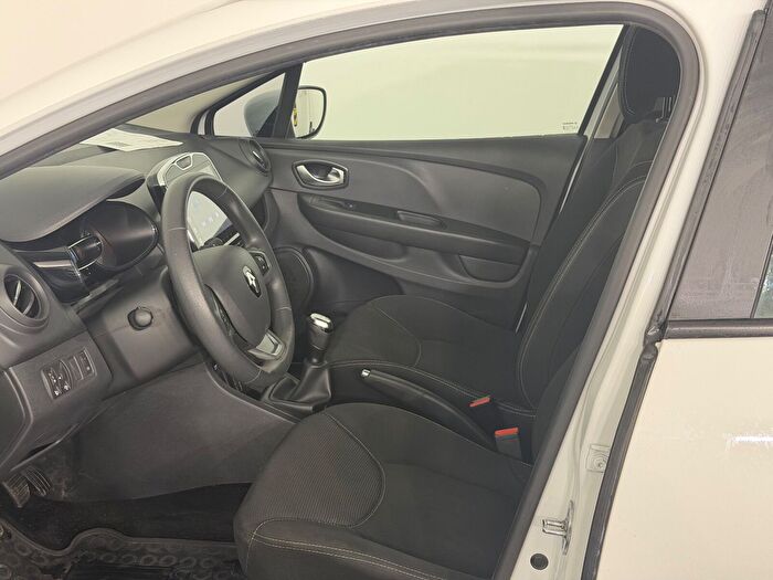 Renault Clio Sport Tourer 1.5 DCI Joy araç görseli 12