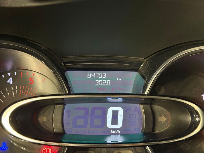 Renault Clio Sport Tourer 1.5 DCI Joy araç görseli 18
