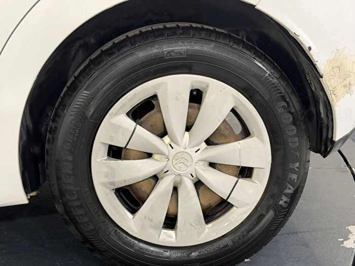 Citroen C3 1.4 HDI Attraction araç görseli 23