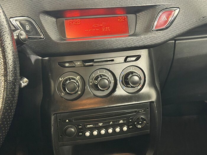 Citroen C3 1.4 HDI Attraction araç görseli 16