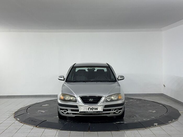 Hyundai Elantra 1.6i GLS Otomatik araç görseli 2