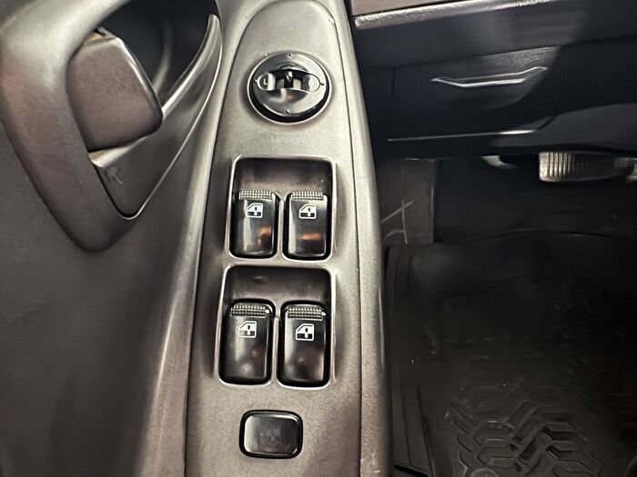 Hyundai Elantra 1.6i GLS Otomatik araç görseli 21