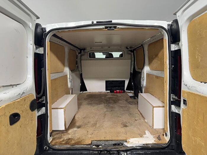 Renault Trafic 2.0 DCI 6m3 Grand Confort araç görseli 22