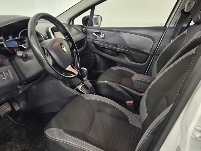 Renault Clio 1.5 DCI Icon EDC araç görseli 15