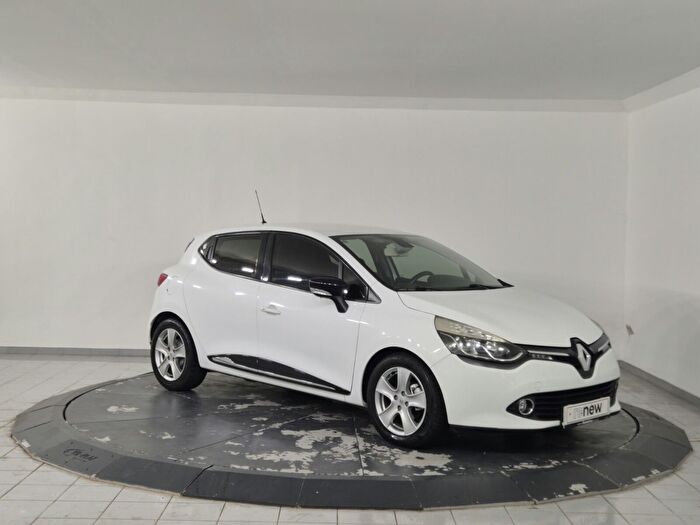 Renault Clio 1.5 DCI Icon EDC araç görseli 3