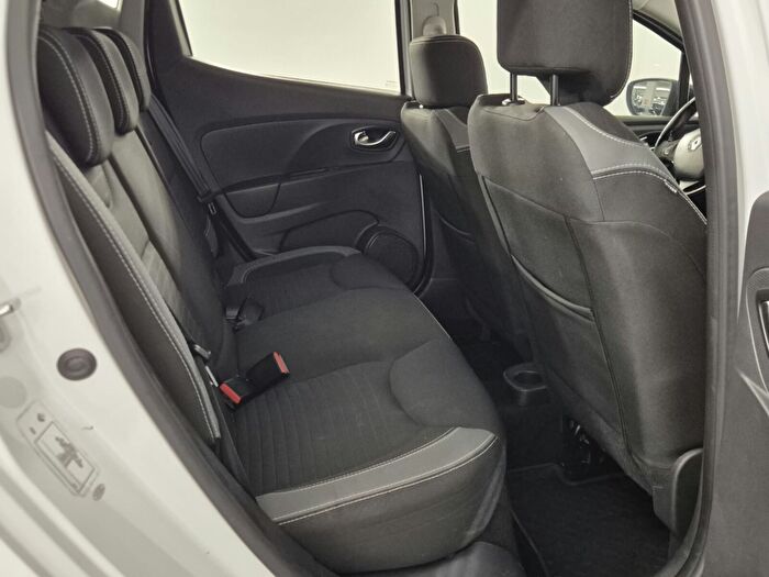 Renault Clio 1.5 DCI Icon EDC araç görseli 17