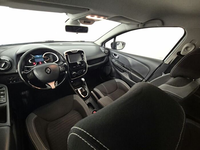 Renault Clio 1.5 DCI Icon EDC araç görseli 13