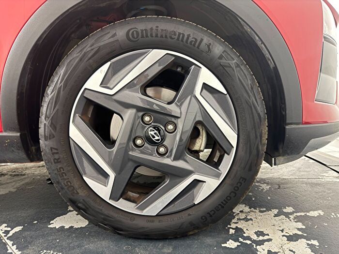 Hyundai Bayon 1.0 T-GDI Style DCT araç görseli 33