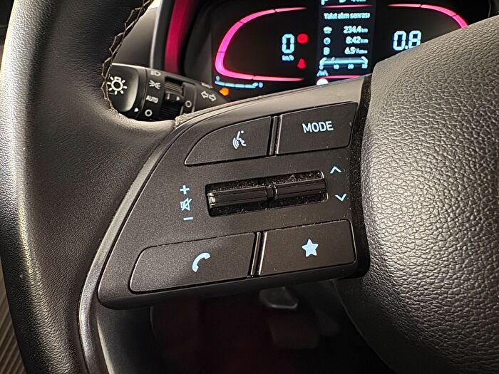 Hyundai Bayon 1.0 T-GDI Style DCT araç görseli 26