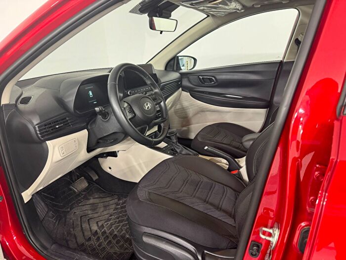 Hyundai Bayon 1.0 T-GDI Style DCT araç görseli 14