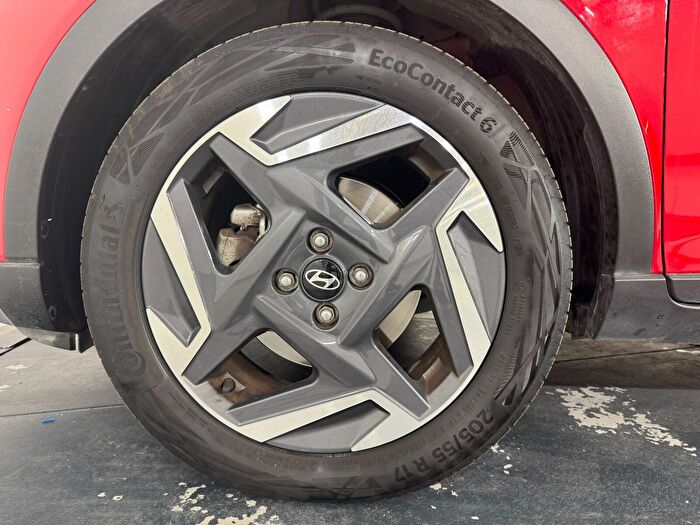 Hyundai Bayon 1.0 T-GDI Style DCT araç görseli 32