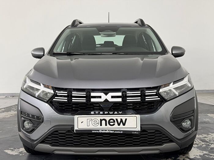 Dacia Sandero Stepway 1.0 TCE Expression CVT araç görseli 9