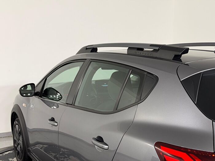 Dacia Sandero Stepway 1.0 TCE Expression CVT araç görseli 10