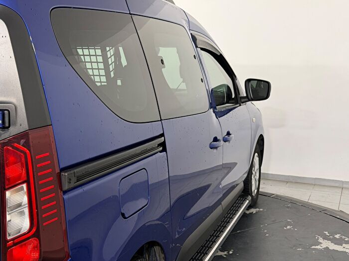 Renault Express Combi 1.5 BlueDCI Touch araç görseli 11