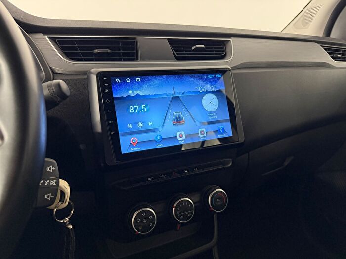 Renault Express Combi 1.5 BlueDCI Touch araç görseli 17