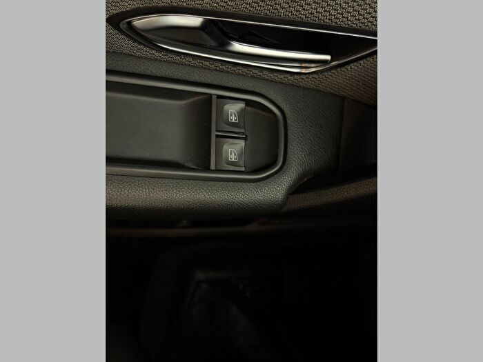 Renault Express Combi 1.5 BlueDCI Touch araç görseli 24