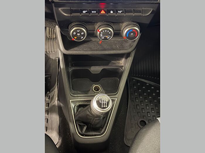 Renault Express Combi 1.5 BlueDCI Touch araç görseli 20