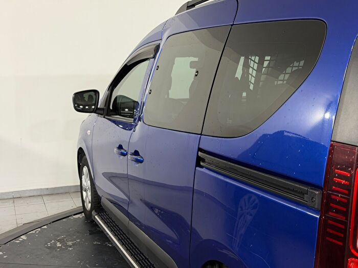 Renault Express Combi 1.5 BlueDCI Touch araç görseli 10