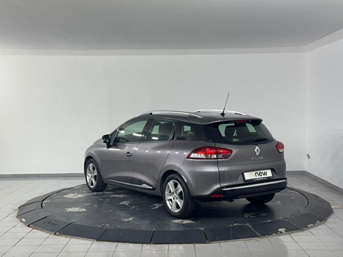Renault Clio Sport Tourer 1.2 Turbo Icon EDC araç görseli 7