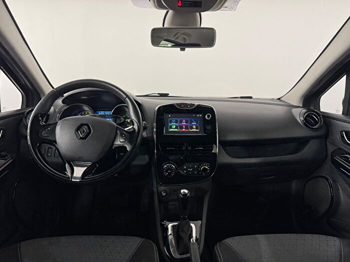 Renault Clio Sport Tourer 1.2 Turbo Icon EDC araç görseli 15
