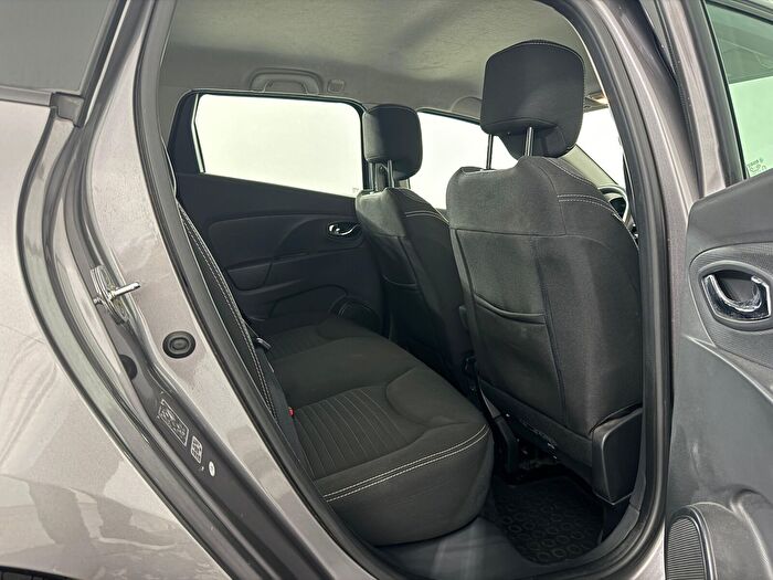 Renault Clio Sport Tourer 1.2 Turbo Icon EDC araç görseli 13