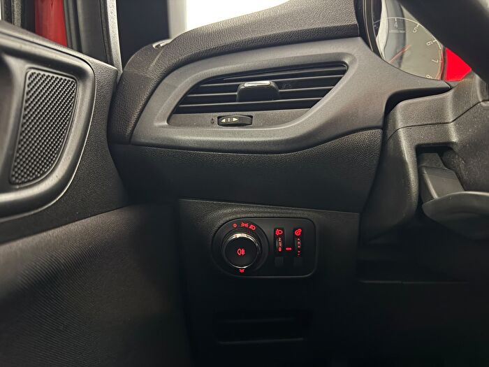 Opel Corsa 1.2 Essentia araç görseli 16