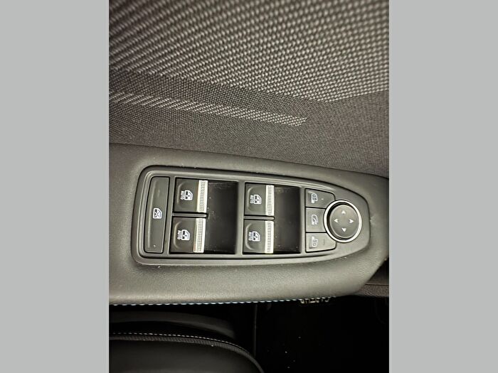 Renault Captur 1.3 TCe Esprit Alpine Mhev EDC araç görseli 27