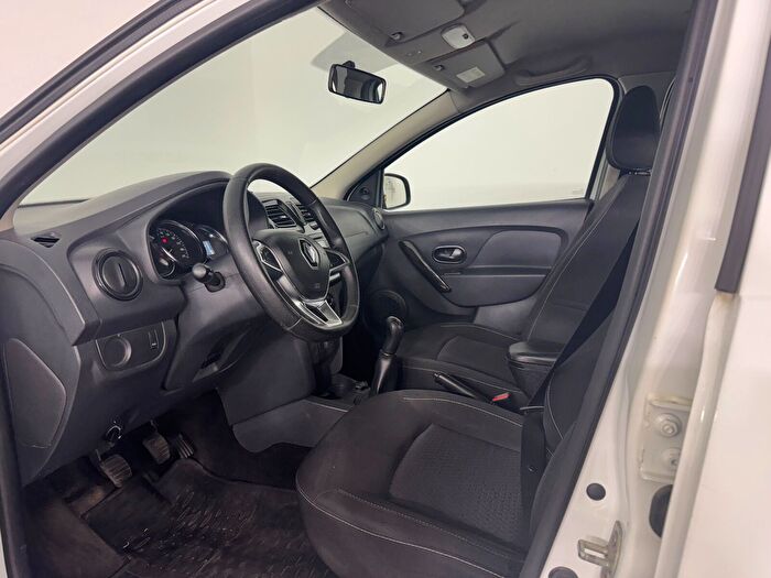 Renault Symbol 1.5 DCI Joy araç görseli 13