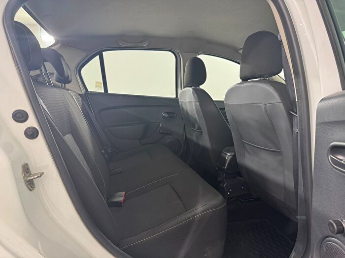Renault Symbol 1.5 DCI Joy araç görseli 15