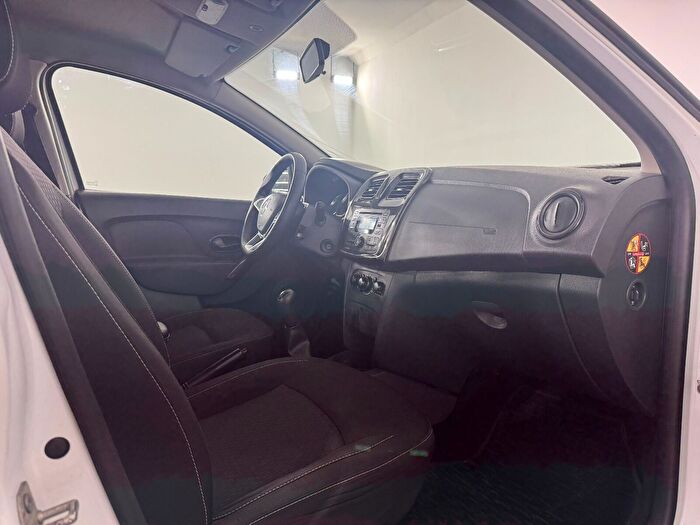 Renault Symbol 1.5 DCI Joy araç görseli 14