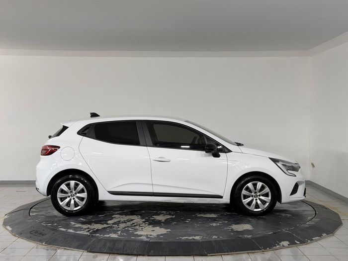 Renault Clio 1.0 TCe Joy X-Tronic araç görseli 4